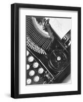 La Tecnica - the Typewriter of Julio Antonio Mella, Mexico City, 1928-Tina Modotti-Framed Giclee Print