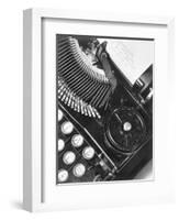 La Tecnica - the Typewriter of Julio Antonio Mella, Mexico City, 1928-Tina Modotti-Framed Giclee Print