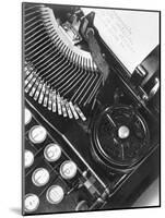 La Tecnica - the Typewriter of Julio Antonio Mella, Mexico City, 1928-Tina Modotti-Mounted Giclee Print