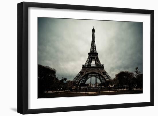 La Tour Eiffel II-Erin Berzel-Framed Photographic Print