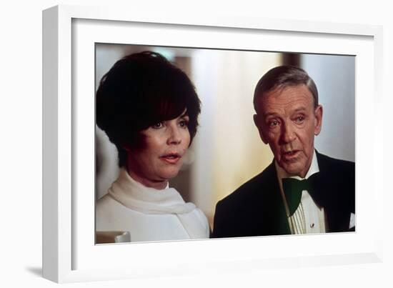 La Tour Infernale THE TOWERING INFERNO by JohnGuillermin with Jennifer Jones and Fres Astair, 1974 -null-Framed Photo