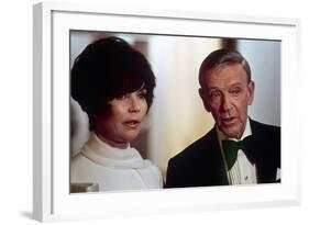 La Tour Infernale THE TOWERING INFERNO by JohnGuillermin with Jennifer Jones and Fres Astair, 1974 -null-Framed Photo