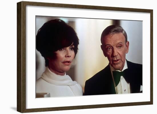 La Tour Infernale THE TOWERING INFERNO by JohnGuillermin with Jennifer Jones and Fres Astair, 1974 -null-Framed Photo