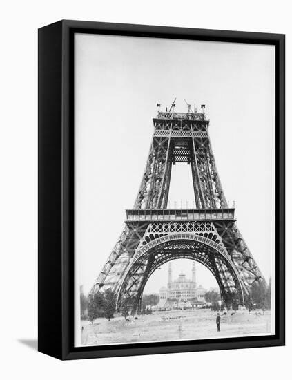 La Tour jusqu'à la 2e plate-forme, au second plan le palais du Trocadéro-Louis-Emile Durandelle-Framed Stretched Canvas
