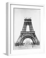 La Tour jusqu'à la 2e plate-forme, au second plan le palais du Trocadéro-Louis-Emile Durandelle-Framed Giclee Print