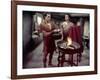 La tunique THE ROBE by HenryKoster with Richard Burton and Victor Mature, 1953 (photo)-null-Framed Photo