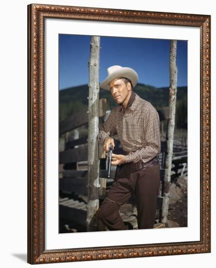 La Vallee by la Vengeance VENGEANCE VALLEY by RichardThorpe with Burt Lancaster, 1951 (photo)-null-Framed Photo