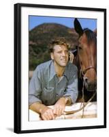 La Vallee by la Vengeance VENGEANCE VALLEY by RichardThorpe with Burt Lancaster, 1951 (photo)-null-Framed Photo