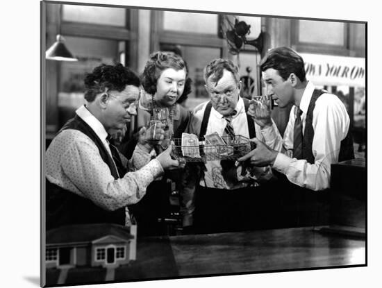 La vie est belle IT'S A WONDERFUL LIFE de FrankCapra avec Donna Reed 1946-null-Mounted Photo