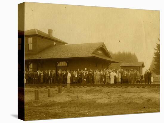 Lacey Depot, Waiting for Taft (1909)-null-Stretched Canvas