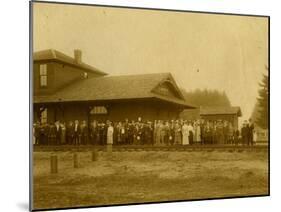 Lacey Depot, Waiting for Taft (1909)-null-Mounted Giclee Print