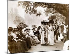 Ladies of Edwardian Society Take a Stroll in Hyde Park, 1905-null-Mounted Photographic Print