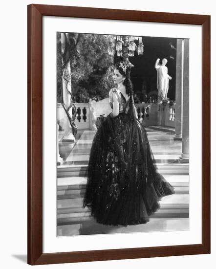 Lady Hamilton by Alexander Korda with Vivien Leigh, 1941 (b/w photo)-null-Framed Photo