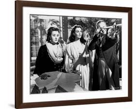 Lady Hamilton by Alexander Korda with Vivien Leigh, 1941 (b/w photo)-null-Framed Photo