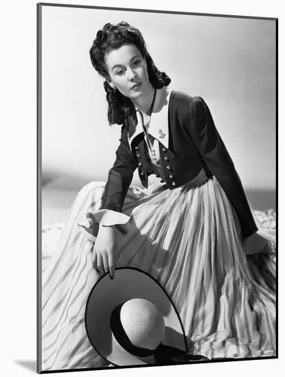 Lady Hamilton by Alexander Korda with Vivien Leigh, 1941 (b/w photo)-null-Mounted Photo