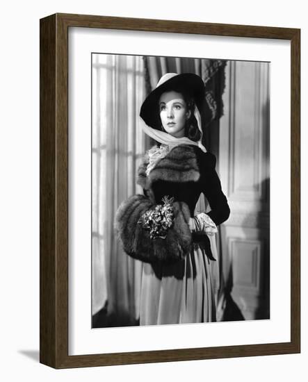 Lady Hamilton by Alexander Korda with Vivien Leigh, 1941 (b/w photo)-null-Framed Photo