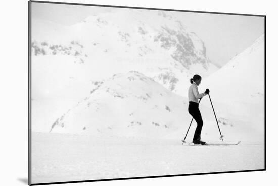Lady Skier-null-Mounted Photographic Print