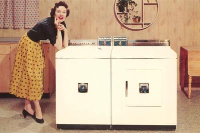 https://imgc.allpostersimages.com/img/posters/lady-with-washer-dryer-retro_u-L-Q1IARZU0.jpg?artPerspective=n