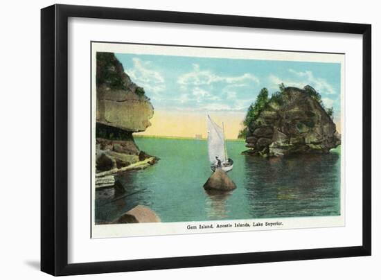 Lake Superior, Wisconsin - Apostle Islands, Gem Island Scene-Lantern Press-Framed Art Print