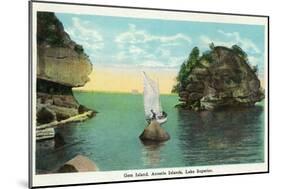 Lake Superior, Wisconsin - Apostle Islands, Gem Island Scene-Lantern Press-Mounted Art Print