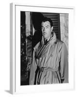 Lame by fond UNDERCURRENT by VincenteMinnelli with Robert Taylor, 1946 (b/w photo)-null-Framed Photo