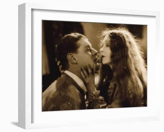 Lars Hanson and Lillian Gish: The Wind, 1928-null-Framed Photographic Print
