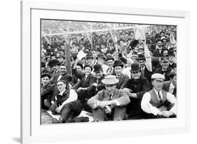 Last Game of Season, Cubs at Giants, Baseball Photo No.1 - New York, NY-Lantern Press-Framed Art Print