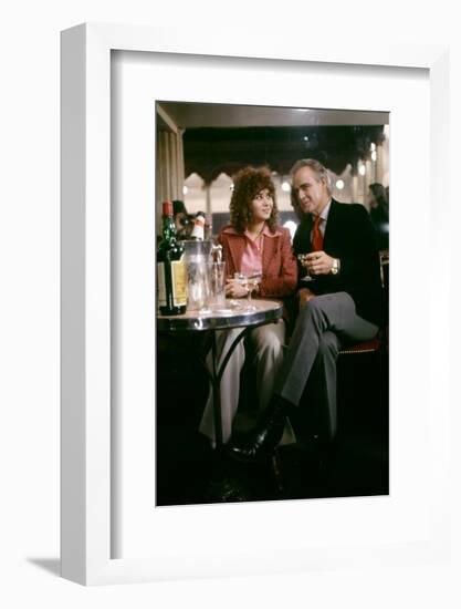 LAST TANGO IN PARIS, 1972 directed by BERNADO BERTOLUCCI Maria Schneider and Marlon Brando (photo)-null-Framed Photo