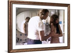 LAST TANGO IN PARIS, 1972 directed by BERNADO BERTOLUCCI Marlon Brando and Maria Schneider (photo)-null-Framed Photo