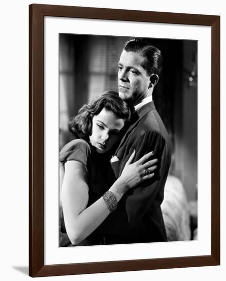 LAURA, 1944 directed by OTTO PREMINGER Gene Tierney and Dana Andrews (b/w photo)-null-Framed Photo