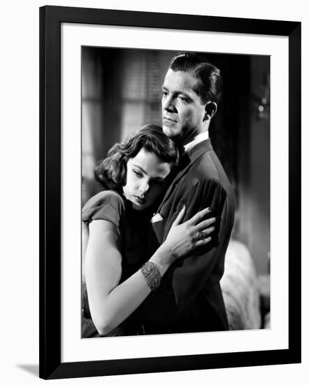 LAURA, 1944 directed by OTTO PREMINGER Gene Tierney and Dana Andrews (b/w photo)-null-Framed Photo