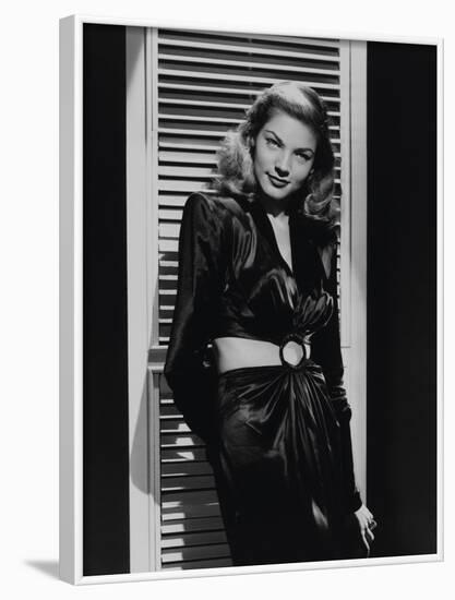 Lauren Bacall "To Have And Have Not" 1944 Directed by Howard Hawks-null-Framed Photographic Print