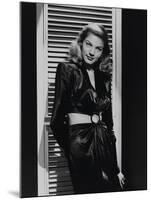 Lauren Bacall "To Have And Have Not" 1944 Directed by Howard Hawks-null-Mounted Photographic Print