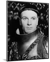 Laurence Olivier-null-Mounted Photo