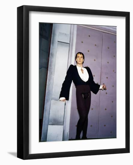 Laurence Olivier-null-Framed Photo