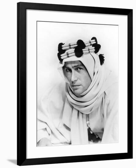 Lawrence d'Arabie Lawrence of Arabia by David Lean with Peter O'Toole, 1962 (b/w photo)-null-Framed Photo