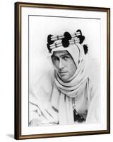 Lawrence d'Arabie Lawrence of Arabia by David Lean with Peter O'Toole, 1962 (b/w photo)-null-Framed Photo