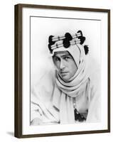 Lawrence d'Arabie Lawrence of Arabia by David Lean with Peter O'Toole, 1962 (b/w photo)-null-Framed Photo