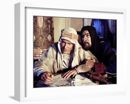 Lawrence d'Arabie LAWRENCE OF ARABIA by David Lean with Peter O'Toole and Anthony Quinn, 1962 Oscar-null-Framed Photo