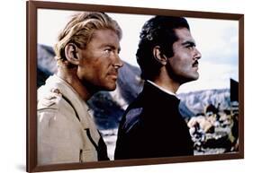 Lawrence d'Arabie LAWRENCE OF ARABIA by David Lean with Peter O'Toole, Omar Sharif, 1962 kaffiyeh k-null-Framed Photo