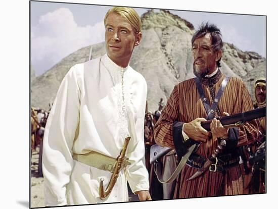 LAWRENCE OF ARABIA, 1962 directed by DAVID LEAN Peter O'Toole / Anthony Quinn (photo)-null-Mounted Photo