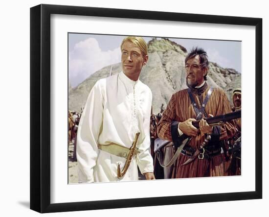 LAWRENCE OF ARABIA, 1962 directed by DAVID LEAN Peter O'Toole / Anthony Quinn (photo)-null-Framed Photo