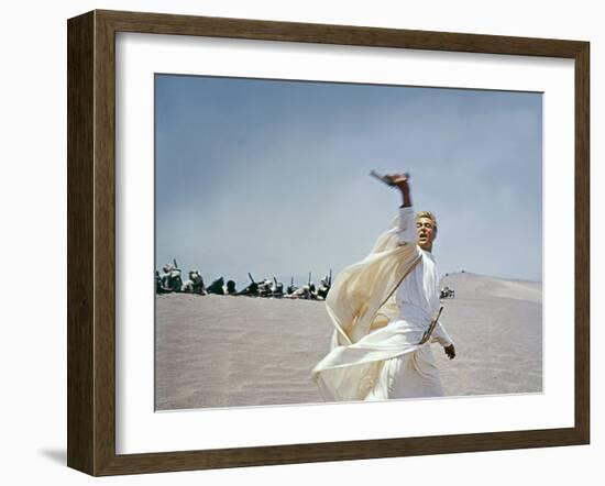 LAWRENCE OF ARABIA, 1962 directed by DAVID LEAN Peter O'Toole (photo)-null-Framed Photo