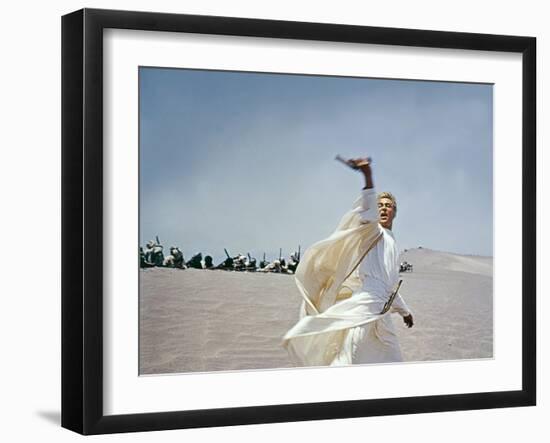 LAWRENCE OF ARABIA, 1962 directed by DAVID LEAN Peter O'Toole (photo)-null-Framed Photo