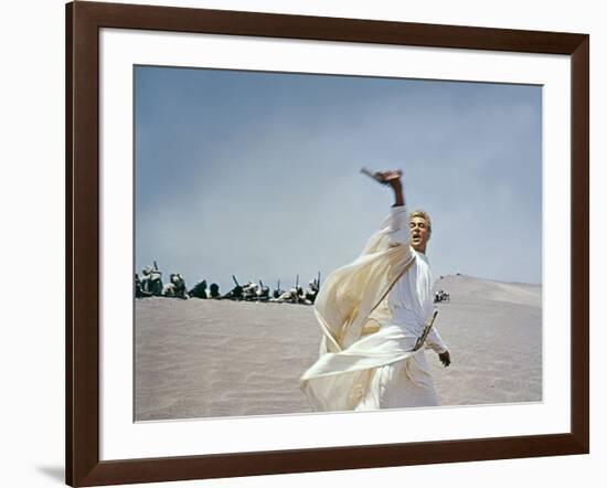 LAWRENCE OF ARABIA, 1962 directed by DAVID LEAN Peter O'Toole (photo)-null-Framed Photo