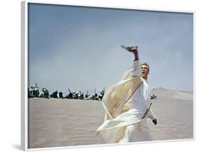 LAWRENCE OF ARABIA, 1962 directed by DAVID LEAN Peter O'Toole (photo)-null-Framed Photo