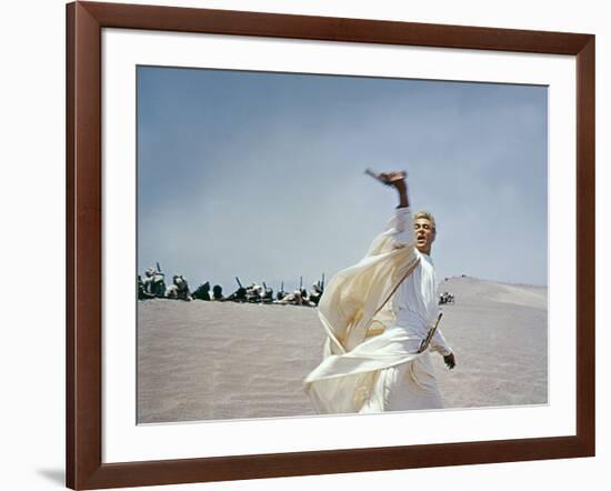 LAWRENCE OF ARABIA, 1962 directed by DAVID LEAN Peter O'Toole (photo)-null-Framed Photo