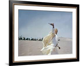 LAWRENCE OF ARABIA, 1962 directed by DAVID LEAN Peter O'Toole (photo)-null-Framed Photo