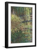 Le Bassin aux nymphéas : harmonie rose-Claude Monet-Framed Giclee Print