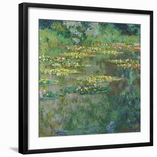 Le Bassin des Nympheas, 1904-Claude Monet-Framed Art Print